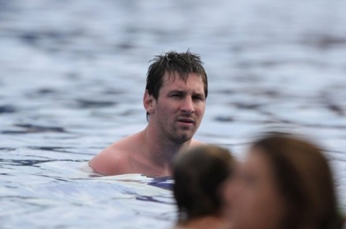 FOTO&VIDEO Spionat şi-n vacanţă» Messi îşi încarcă bateriile în Mexic