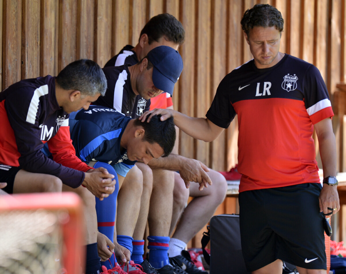 S-a rupt şi l-au trimis acasă! » Chinurile fundaşilor dreapta ai Stelei nu se mai termină!