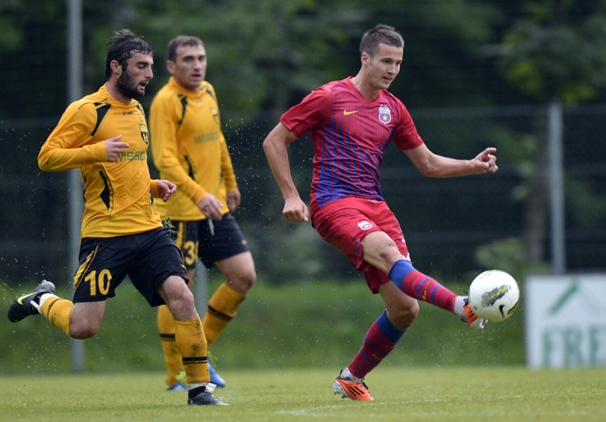 FOTO Haos pe apă » Reghe a debutat cu un egal pe banca Stelei, 1-1 cu Torpedo Kutaisi