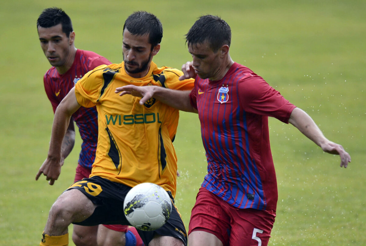 FOTO Haos pe apă » Reghe a debutat cu un egal pe banca Stelei, 1-1 cu Torpedo Kutaisi