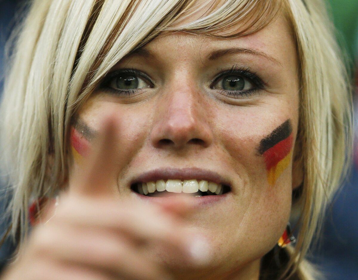 FOTO şi VIDEO Nemţii distrug visul elen şi aşteaptă Anglia ori Italia în semifinale