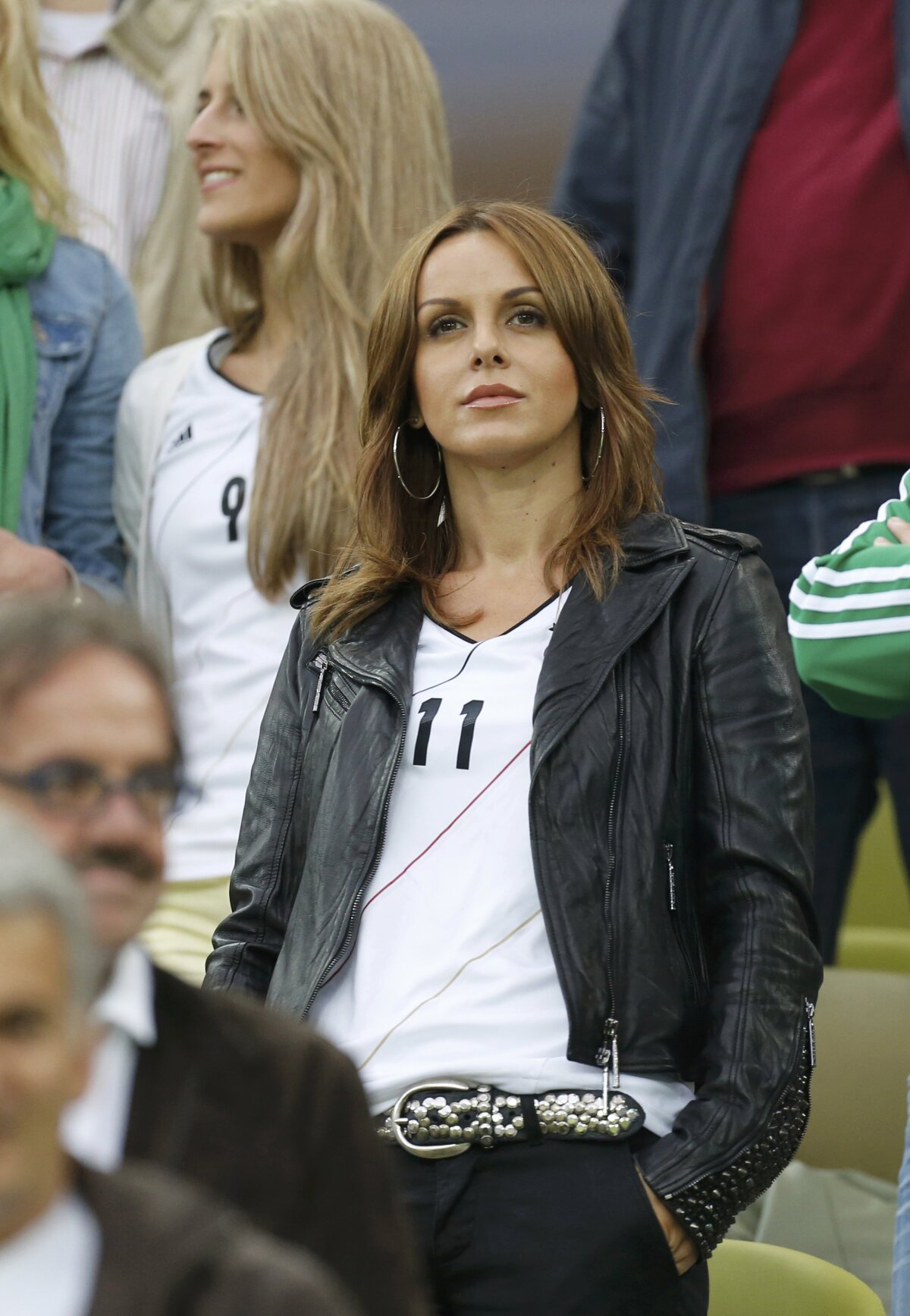 FOTO Iubitele şi soţiile nemţilor ştiu să atragă. Atenţia ;)