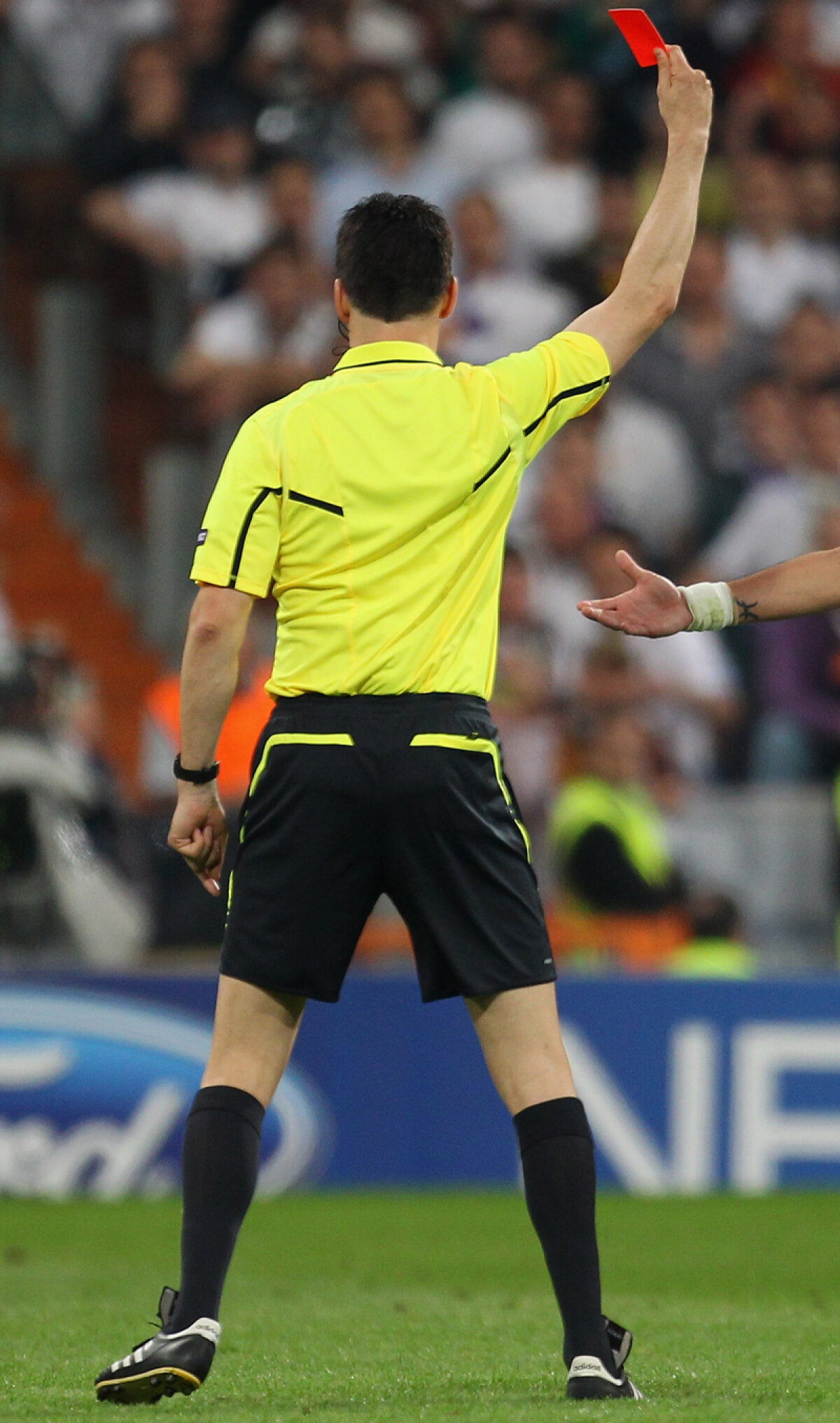 Promovări la negru? » Ultimul concurs al arbitrilor a provocat un val de nemulţumiri printre participanţi