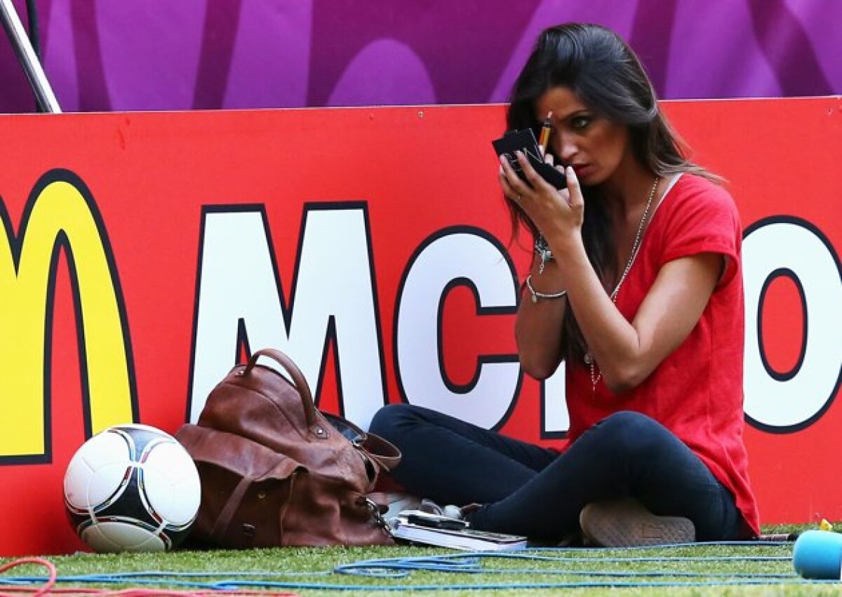 FOTO Sara Carbonero "se face frumoasă" înainte de Spania - Franţa