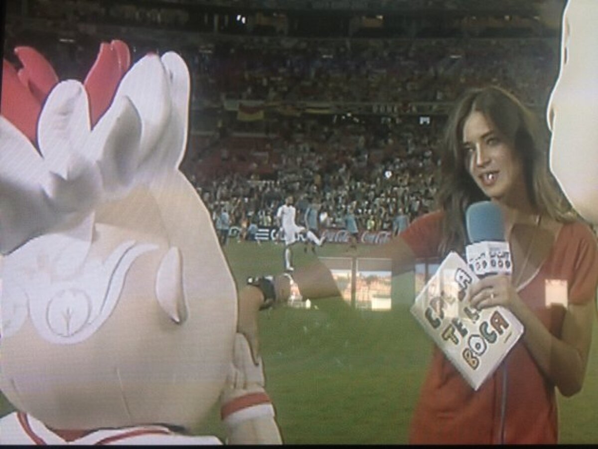 FOTO Sara Carbonero "se face frumoasă" înainte de Spania - Franţa