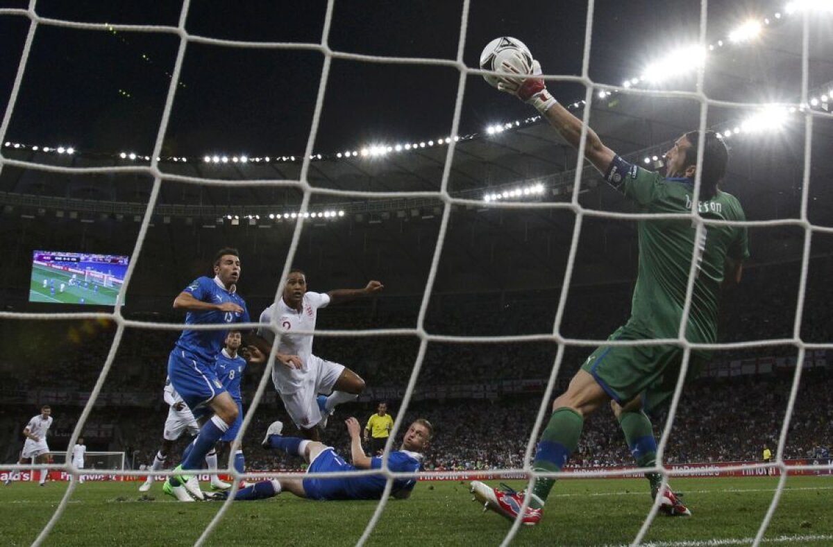 Anglia - Italia 2-4 » "Squadra Azzurra" ajunge în semifinale după loviturile de departajare