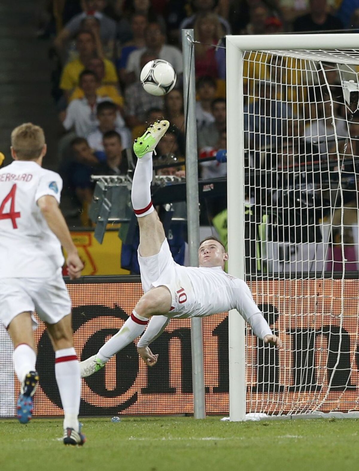 Anglia - Italia 2-4 » "Squadra Azzurra" ajunge în semifinale după loviturile de departajare