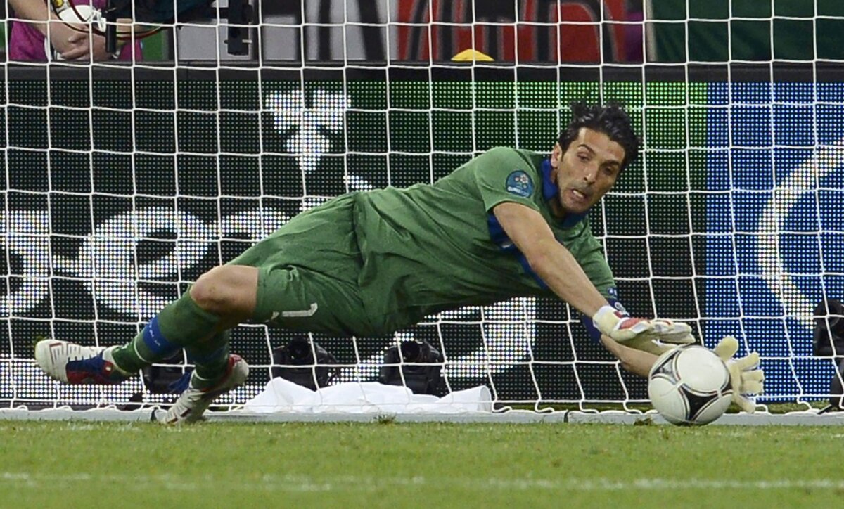 Anglia - Italia 2-4 » "Squadra Azzurra" ajunge în semifinale după loviturile de departajare