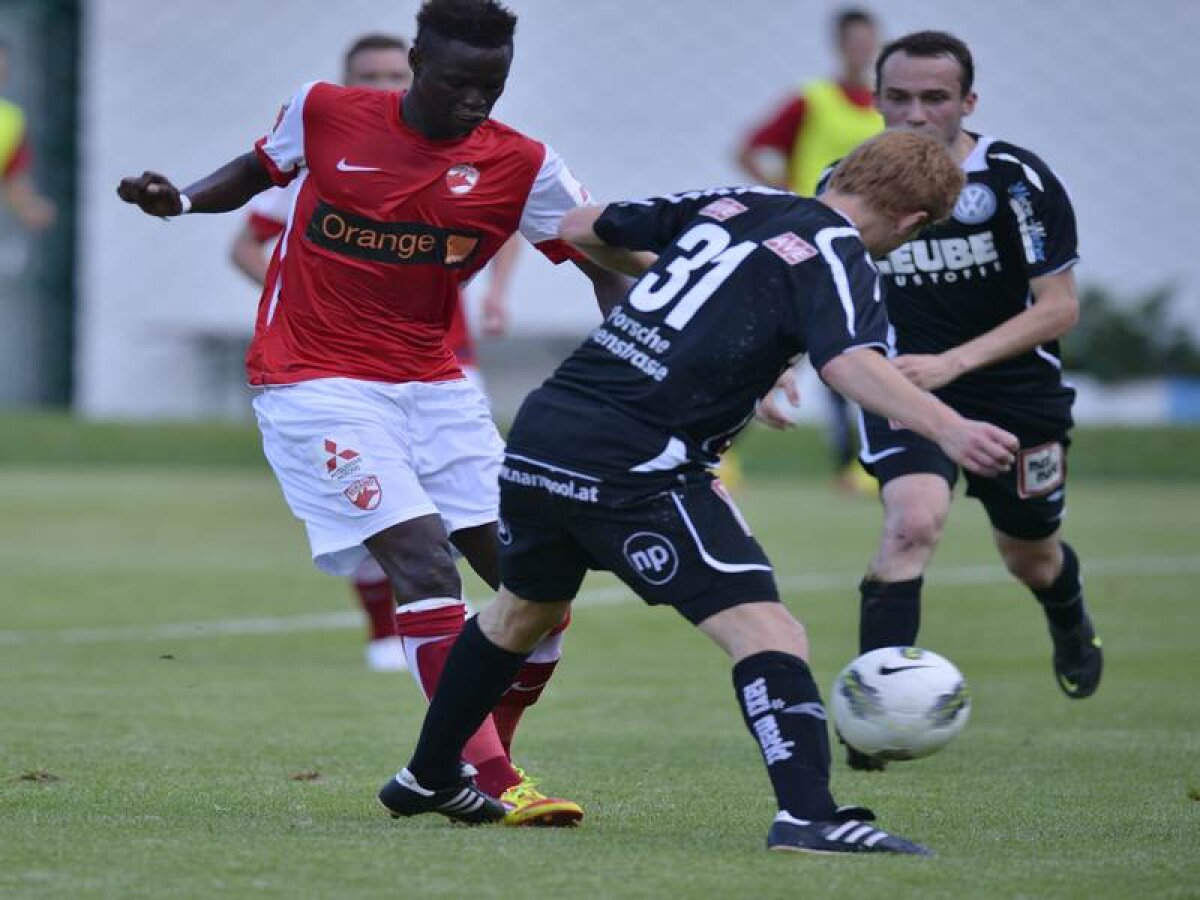 FOTO Dinamo - USK Anif 5-1 » Încă o victorie la scor pentru "cîini"