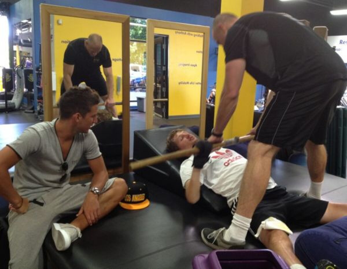 Mihai Neşu a primit o vizită emoţionantă în SUA: Mertens, fostul coleg de la Utrecht » "My best day in California"