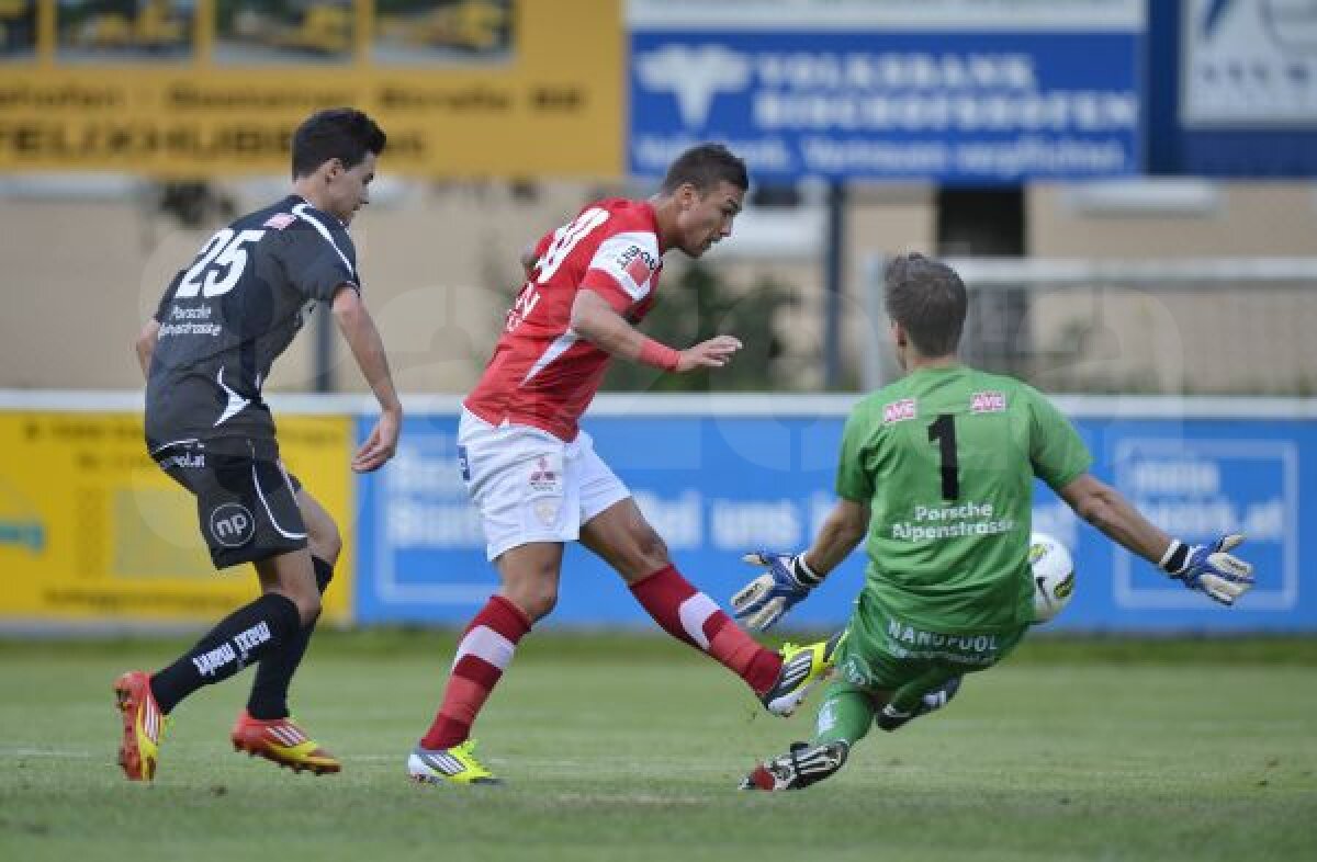 FOTO Distracţie cu amatori » Dinamo s-a jucat cu USK Anif