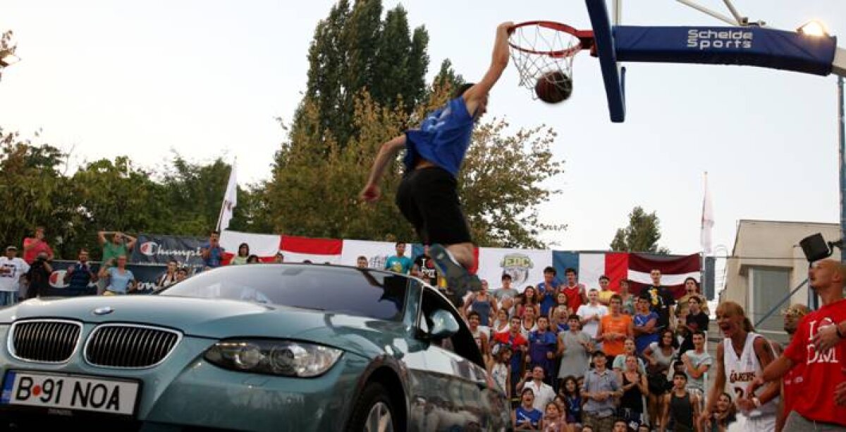 Sport Arena Streetball la turaţie maximă! Plus, artă, forţă şi echilibru cu Xtreme Brothers!