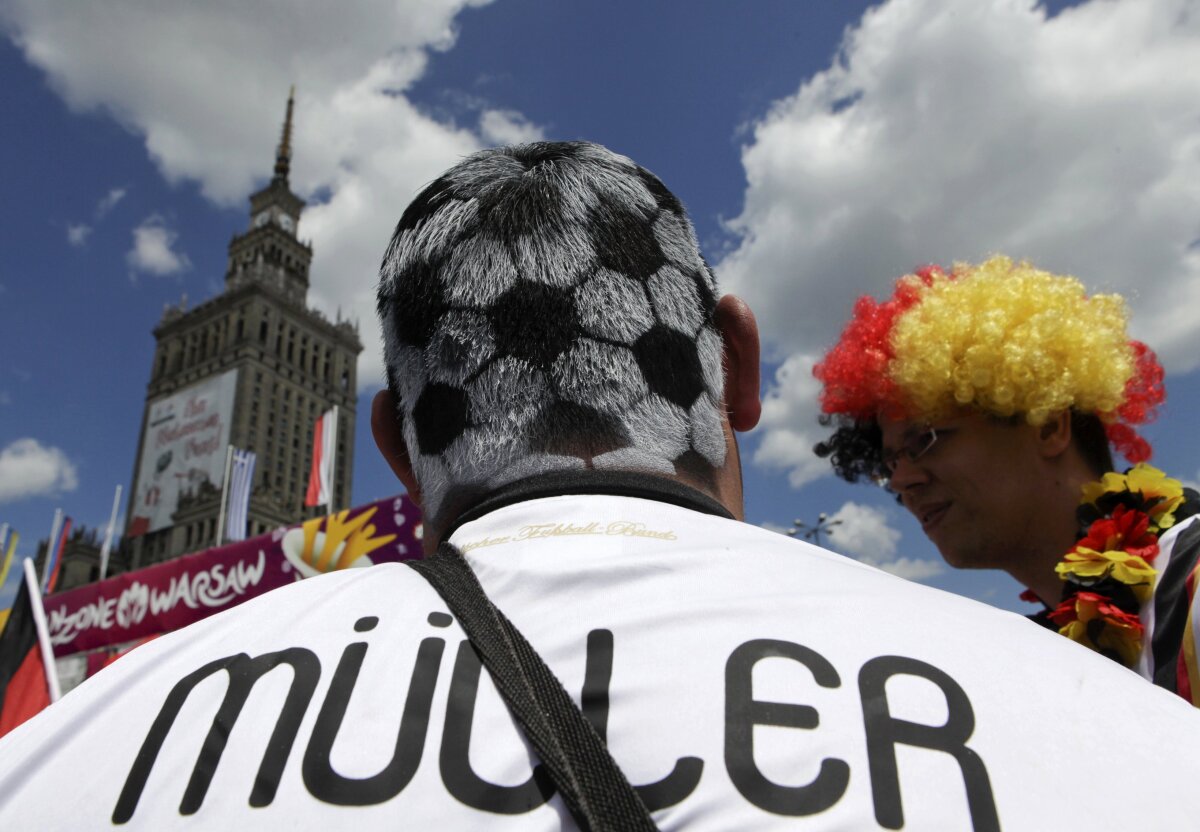 VIDEO ŞI FOTO  Italia bate Germania cu 2-1 şi joacă duminică finala cu Spania. Balotelli a făcut ”dubla”