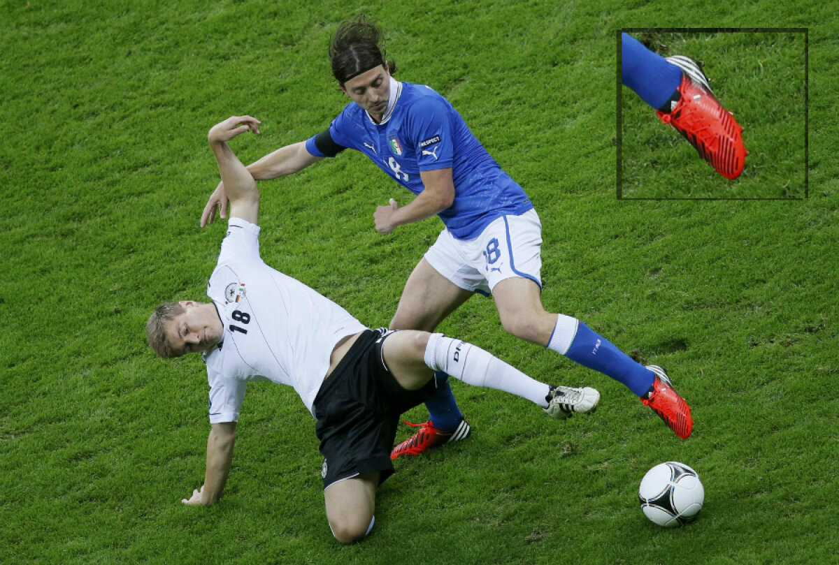 FOTO Un neamţ a eliminat Mannschaftul » Montolivo a pasat decisiv la golul doi al Italiei cu o gheată imprimată cu steagul Germaniei