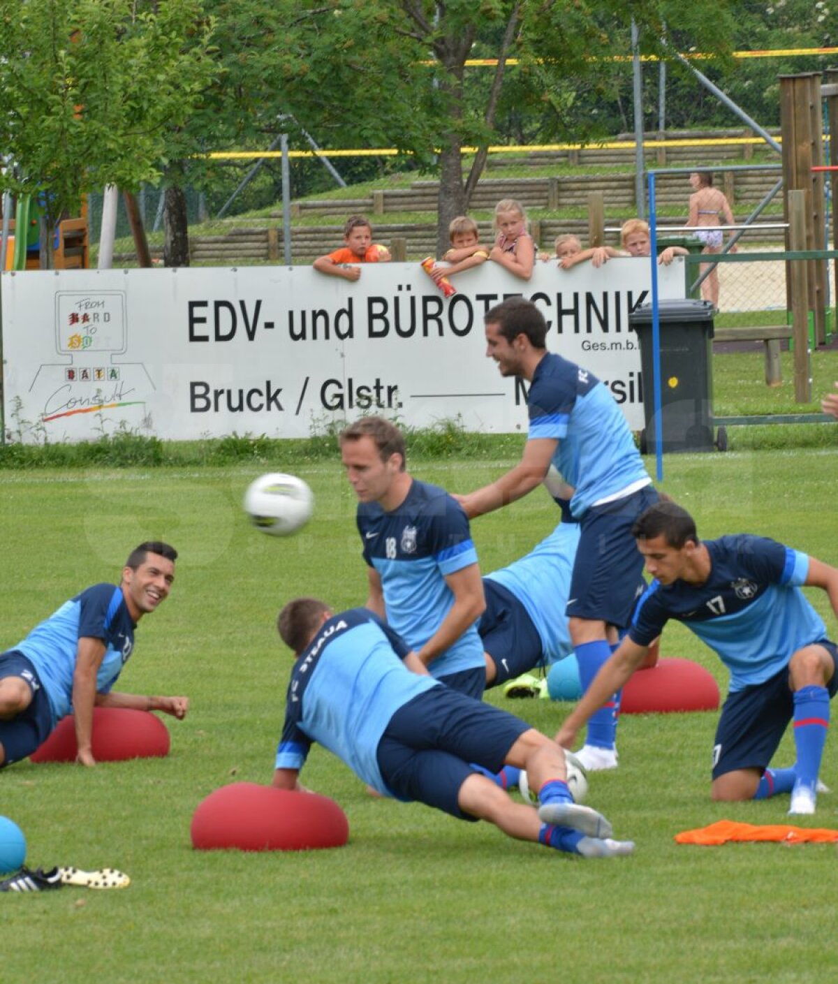 FOTO Steaua, Dinamo şi CFR Cluj, spionate în cantonament » Cum se antrenează 3 dintre favoritele la titlu