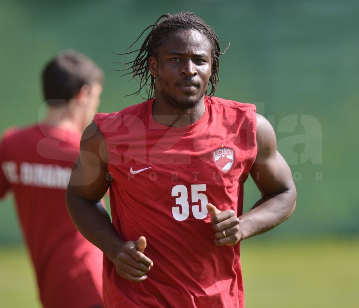 FOTO Dinamo vă prezintă noul fundaş stînga » "Pulhac cu muşchi" :)