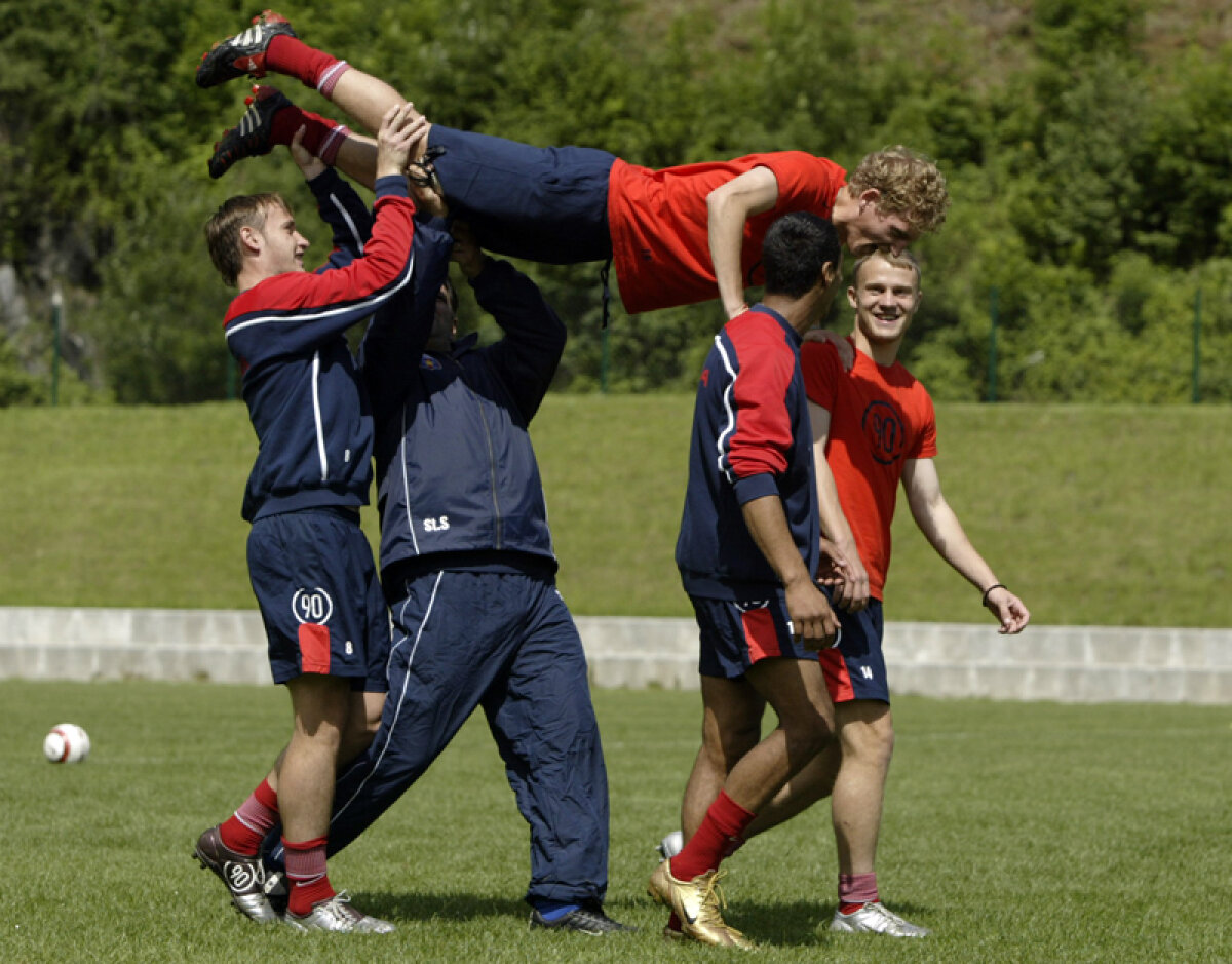 FOTO Mihai Neşu şi-a încheiat contractul cu Utrecht şi, o dată cu el, cariera de sportiv: "Ultima mea zi ca fotbalist"