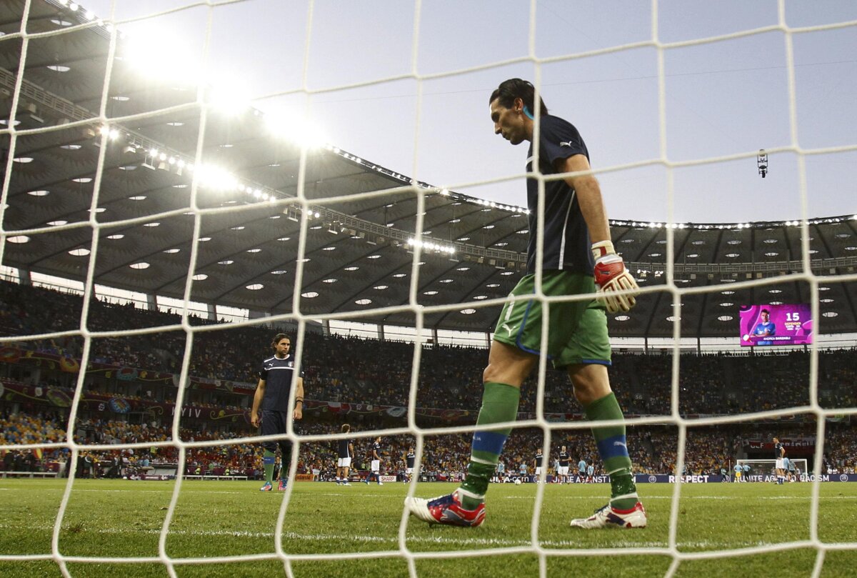 VIDEO Triplă istorică » Spania rămîne campioana Europei după ce a distrus Italia, 4-0