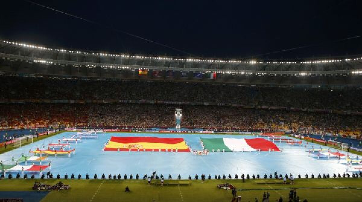 FOTO Imagini spectaculoase de la ceremonia de închidere a Euro 2012