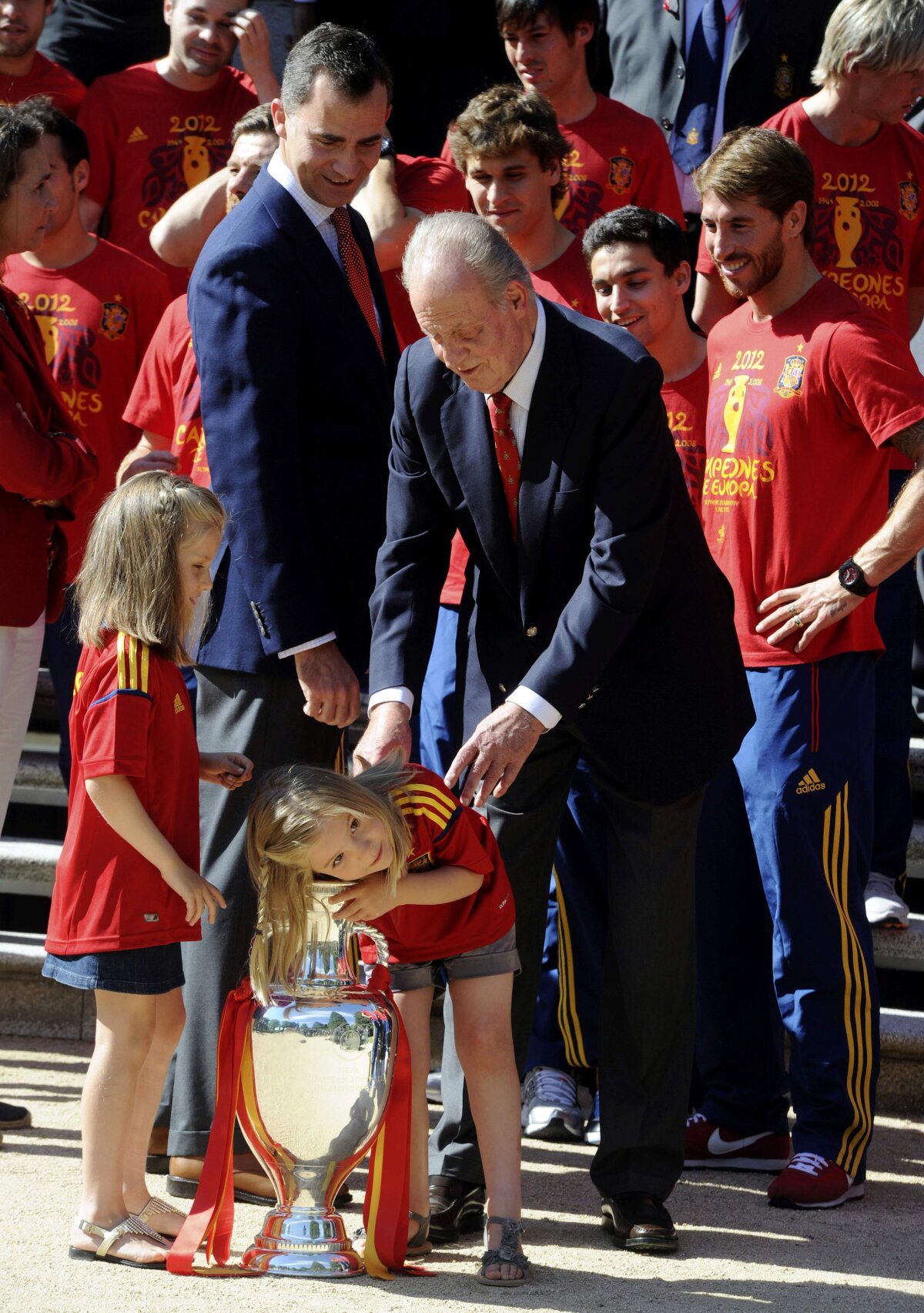 VIDEO&FOTO Spaniolii au făcut spectacol la sărbătoarea de la Madrid » Pepe Reina, maestru de ceremonii ;)