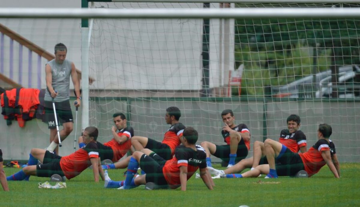 FOTO Încă o lovitură primită de Reghecampf! S-a rupt şi Pintilii!