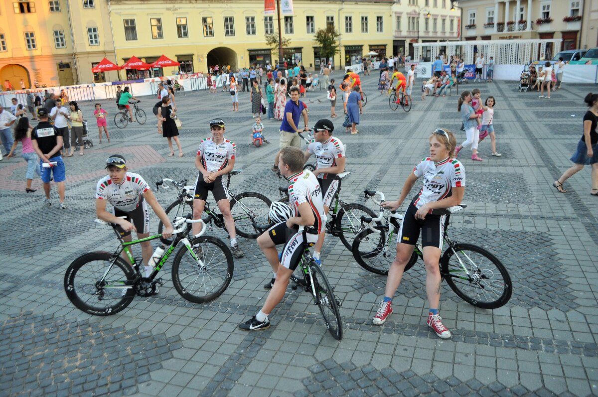 FOTO Ambiţii mari pentru români la Turul Sibiului: "Vrem primul loc!"