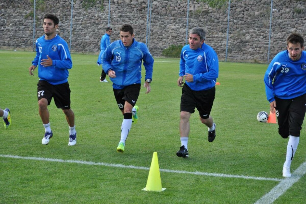FOTO Revine "Regele" pe teren? :) Hagi face sprinturi alături de jucătorii Viitorului