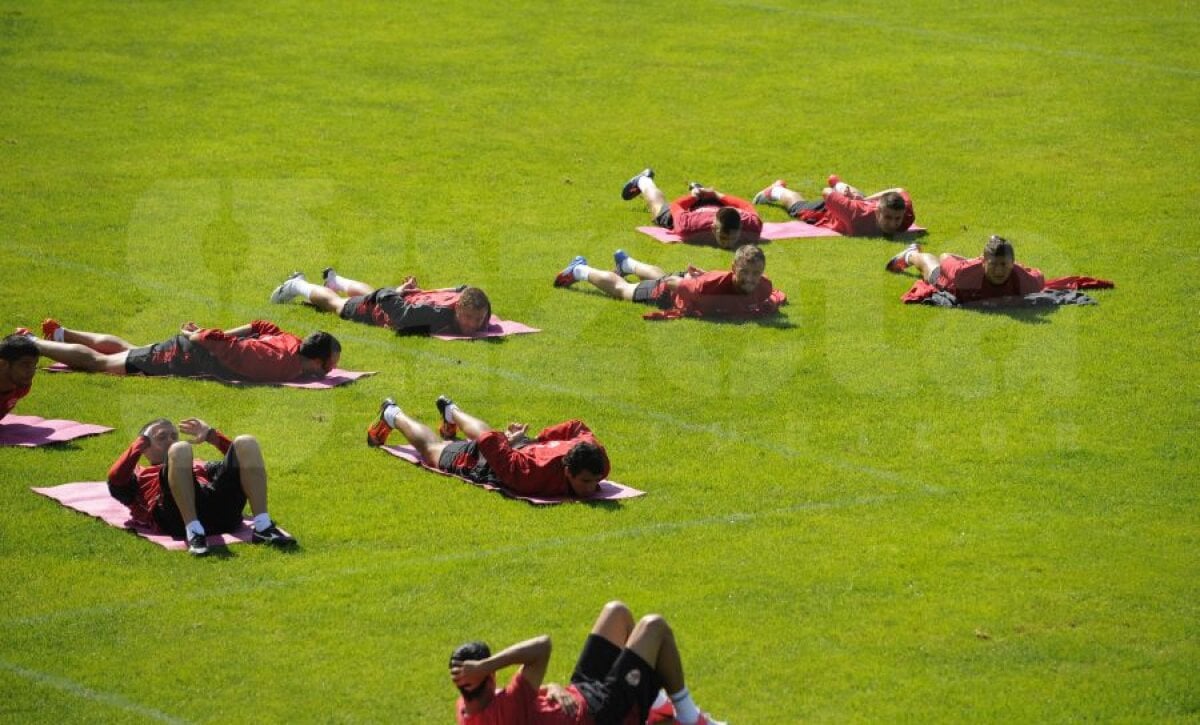 FOTO Dinamo are în lot o "vedetă" a muzicii dance! Cu cine este asemănat Koulibaly