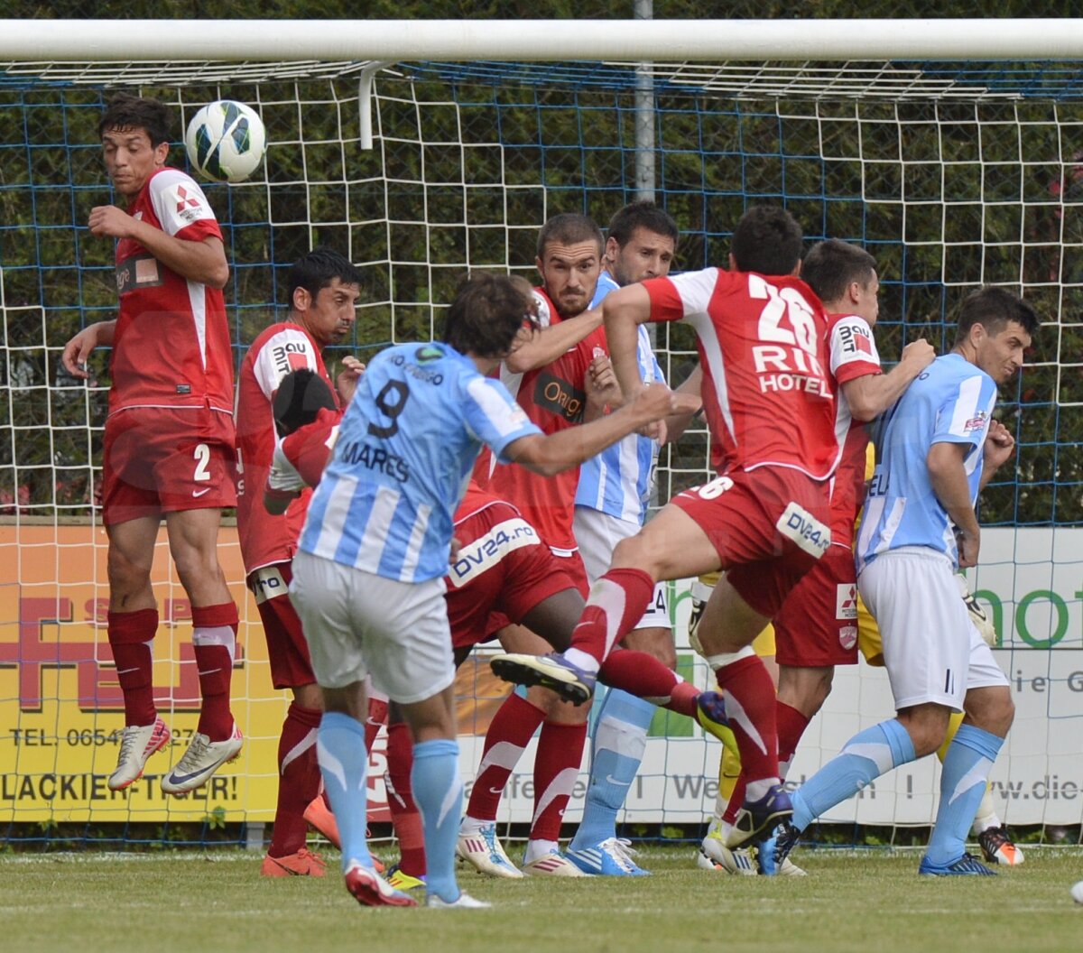 GALERIE FOTO ŞI VIDEO » Dinamo pierde din nou în Austria, 0-1 cu Mlada Boleslav