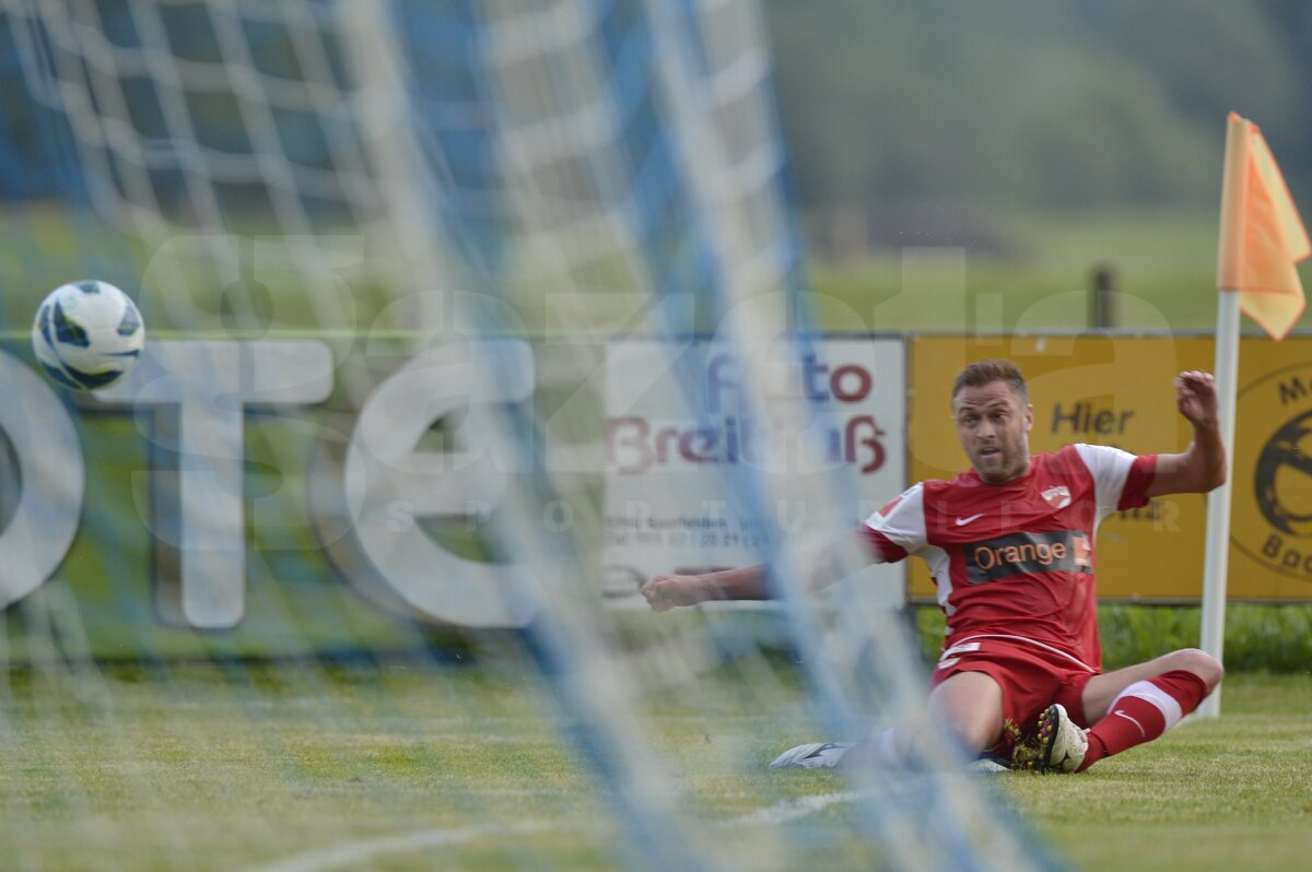 GALERIE FOTO ŞI VIDEO » Dinamo pierde din nou în Austria, 0-1 cu Mlada Boleslav
