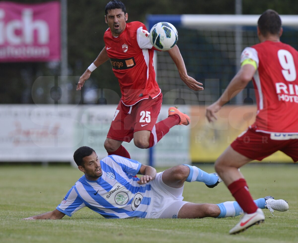 GALERIE FOTO ŞI VIDEO » Dinamo pierde din nou în Austria, 0-1 cu Mlada Boleslav