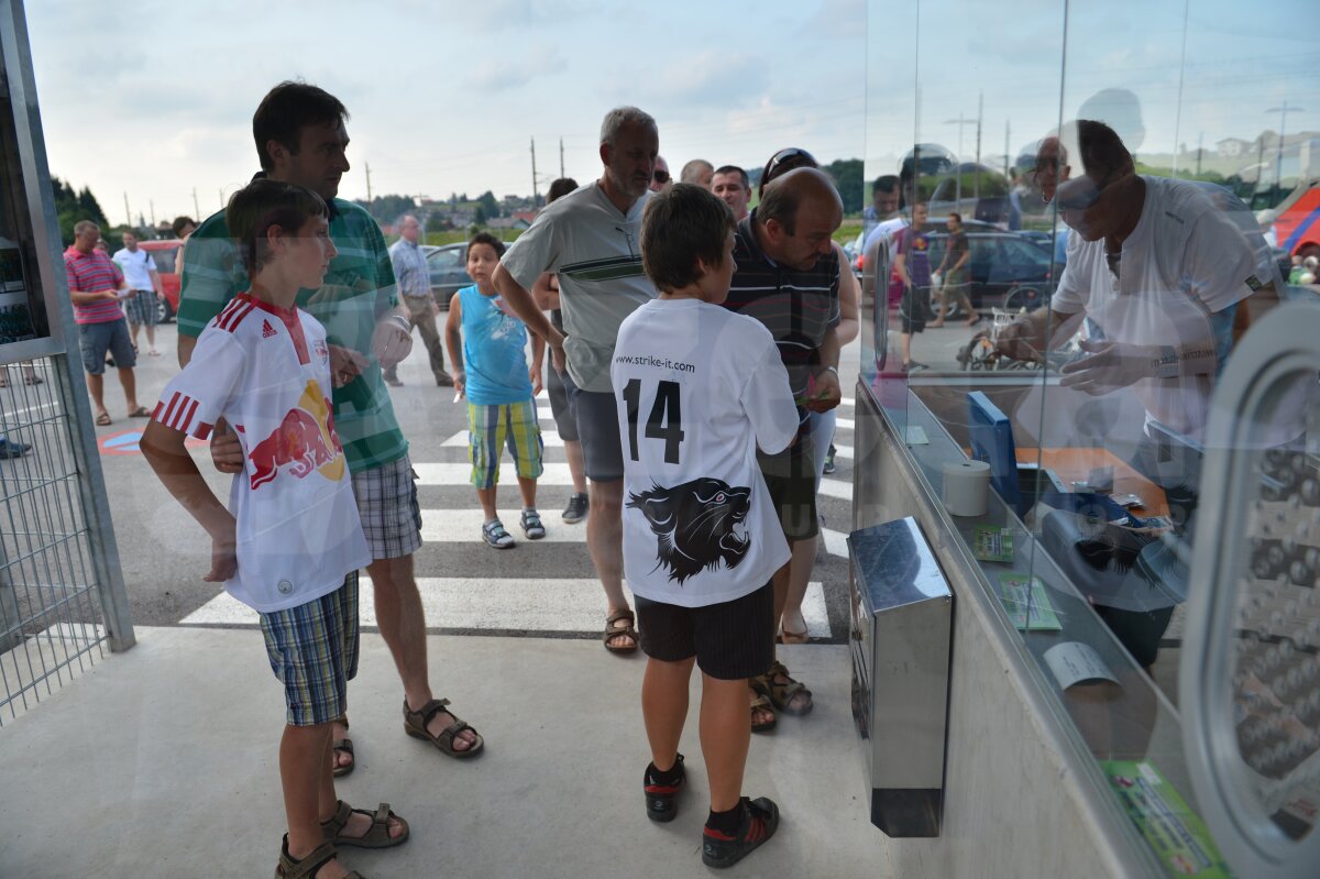 GALERIE FOTO » Steaua - Red Bull Salzburg 2-3. Prima înfrîngere din mandatul lui Reghecampf