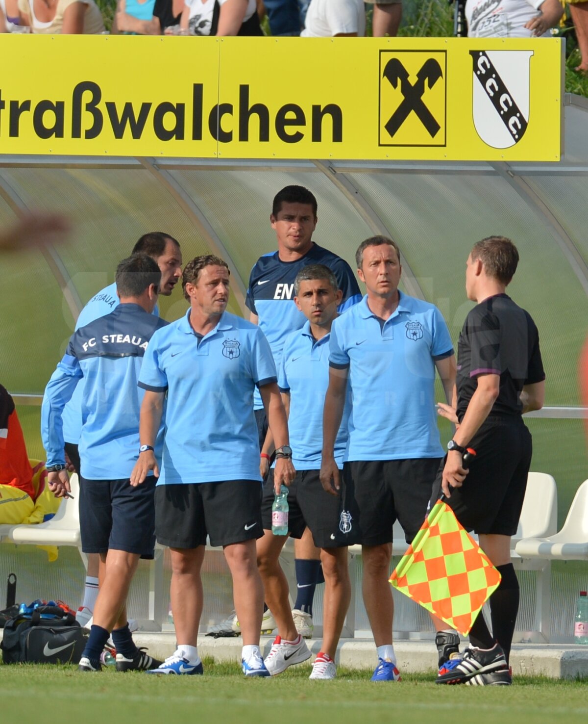 GALERIE FOTO » Steaua - Red Bull Salzburg 2-3. Prima înfrîngere din mandatul lui Reghecampf