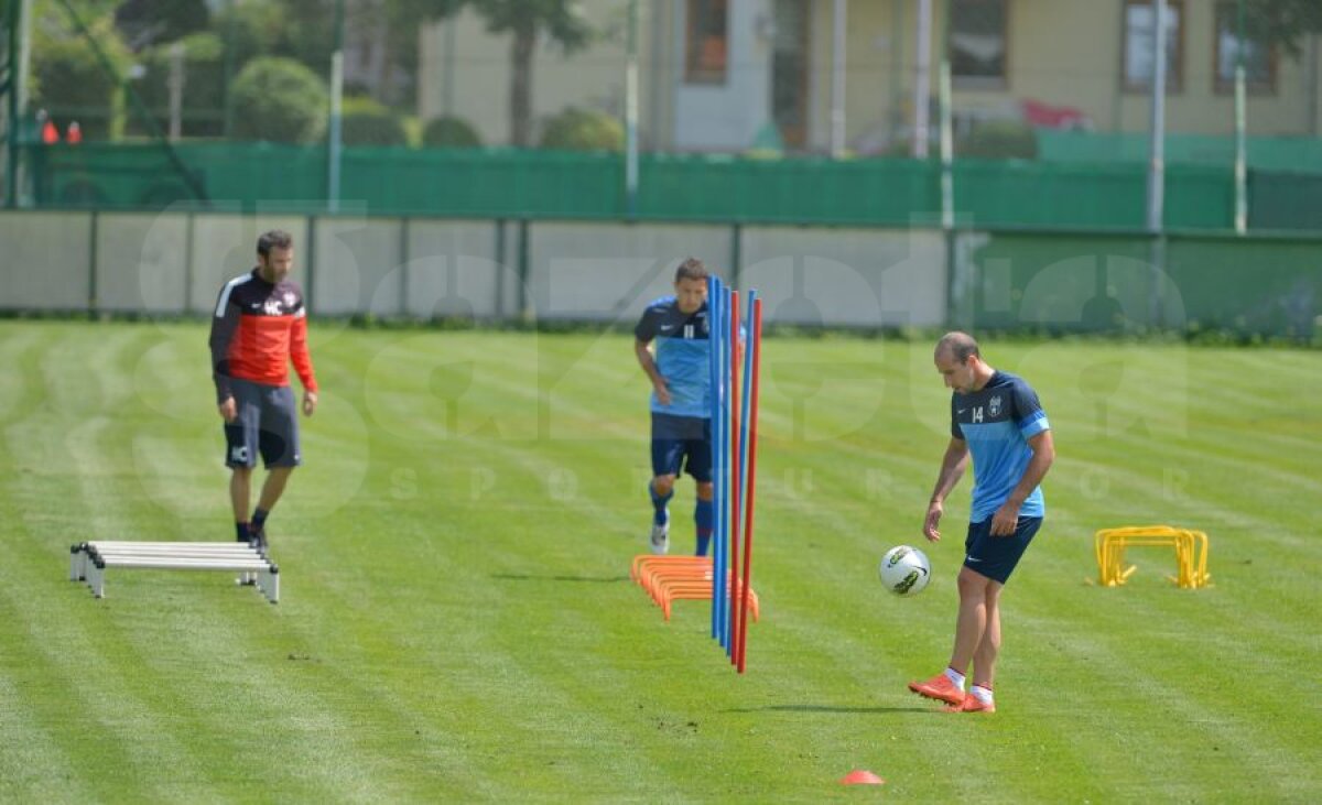 FOTO Doar doi stelişti s-au antrenat astăzi. Vezi cine sînt curajoşii