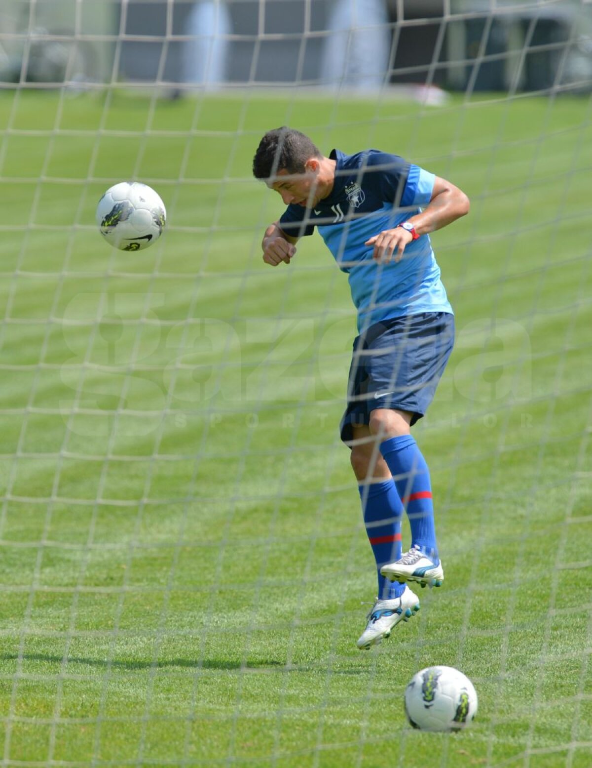 FOTO Doar doi stelişti s-au antrenat astăzi. Vezi cine sînt curajoşii
