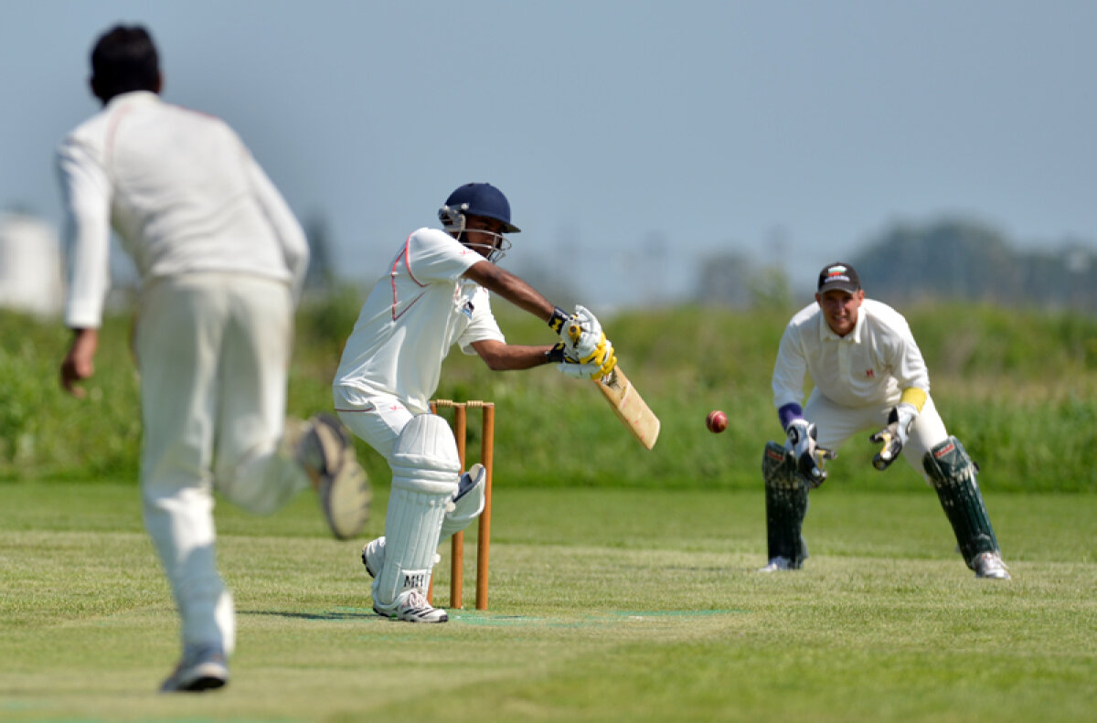 GALERIE FOTO Jucăm şi cricket! » Echipa naţională a cîştigat recent ediţia inagurală "Tri Nations"