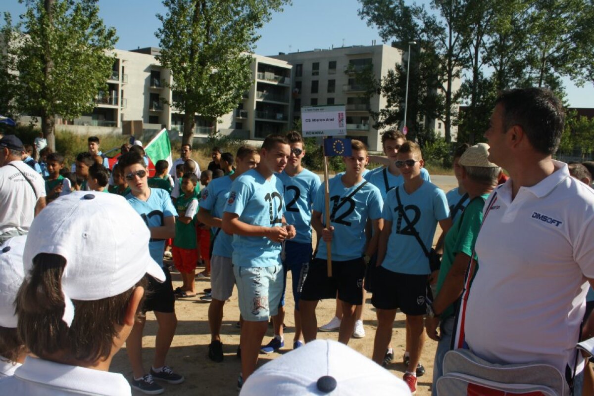 Micutii fotbalisti romani au cucerit Barcelona!