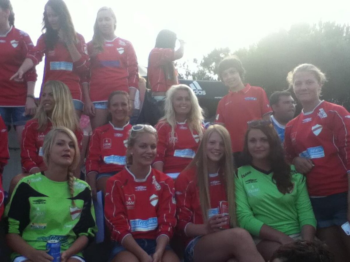 Micutii fotbalisti romani au cucerit Barcelona!