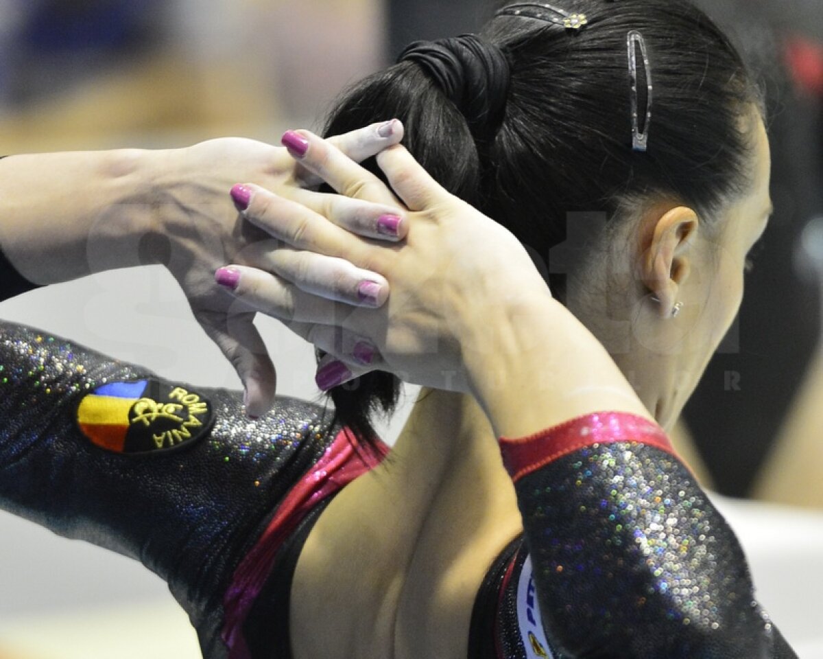 GALERIE FOTO / Repetiţie pe podium » Ultimul test al gimnastelor înainte de Jocurile Olimpice