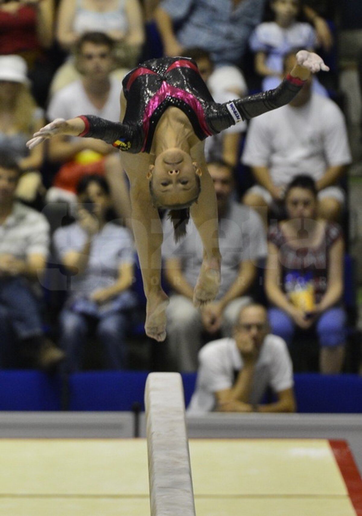 GALERIE FOTO / Repetiţie pe podium » Ultimul test al gimnastelor înainte de Jocurile Olimpice