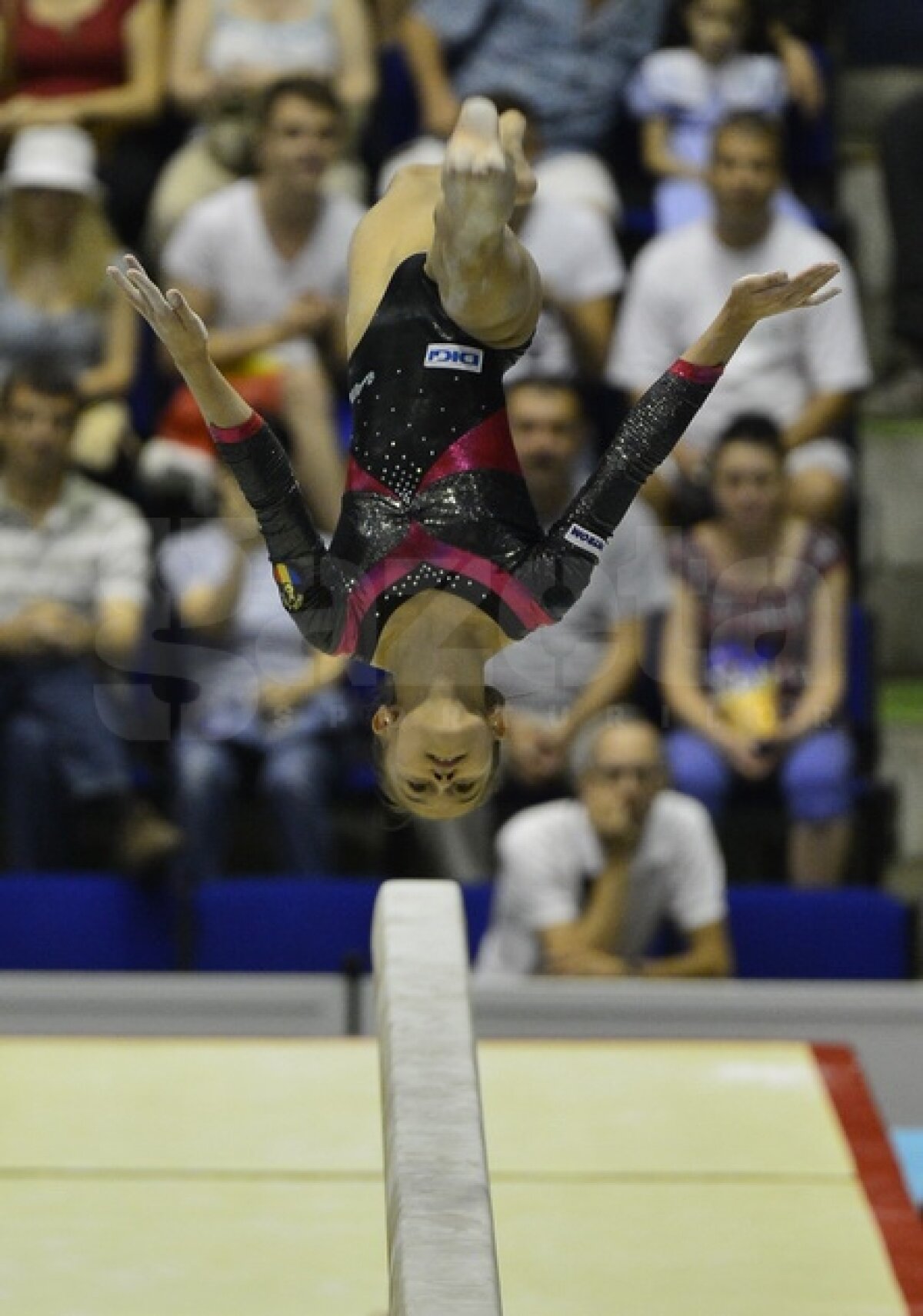 GALERIE FOTO / Repetiţie pe podium » Ultimul test al gimnastelor înainte de Jocurile Olimpice