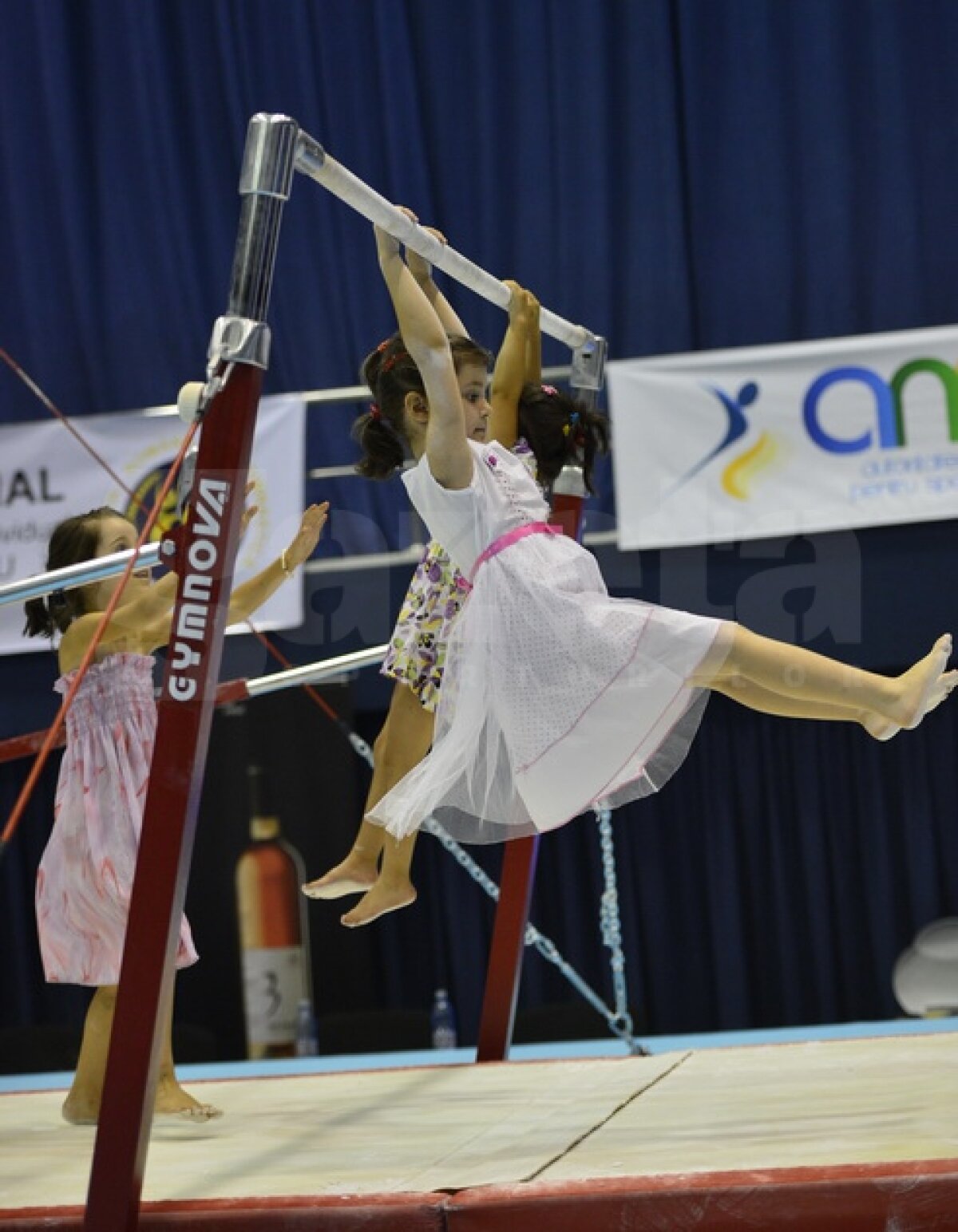 GALERIE FOTO / Repetiţie pe podium » Ultimul test al gimnastelor înainte de Jocurile Olimpice