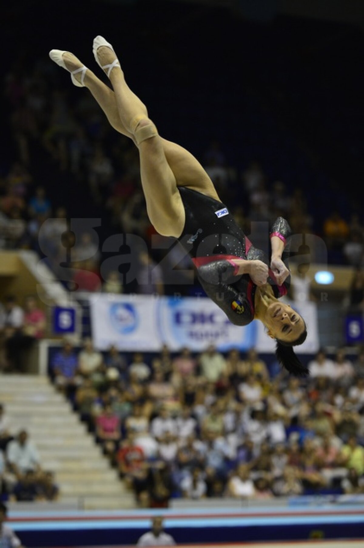 GALERIE FOTO / Repetiţie pe podium » Ultimul test al gimnastelor înainte de Jocurile Olimpice