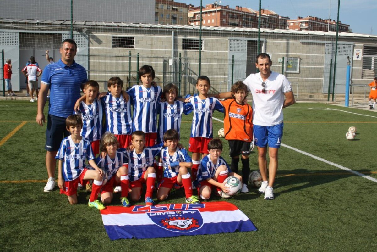 Micutii fotbalisti romani au cucerit Barcelona!