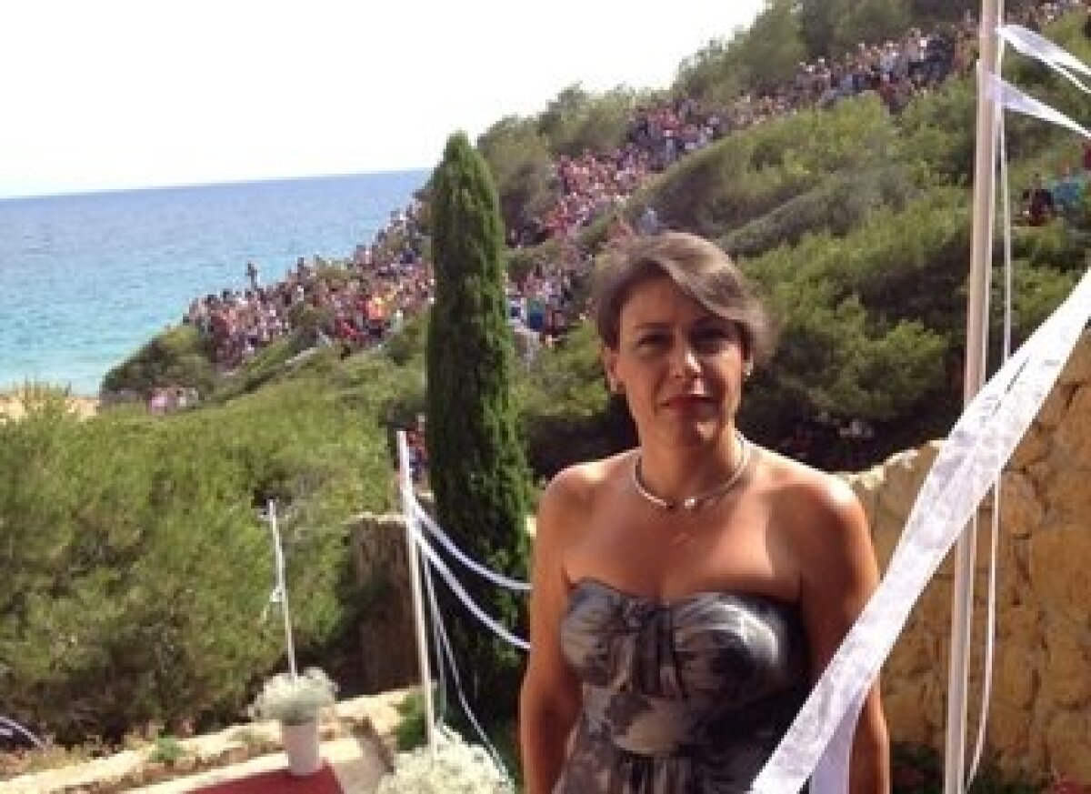 FOTO Iniesta a spus "DA" » Mijocaşul Barcelonei s-a căsătorit cu Anna Ortiz