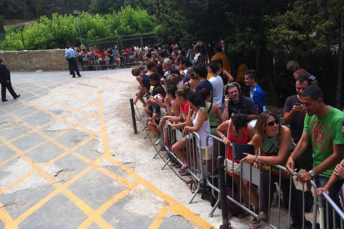 FOTO Iniesta a spus "DA" » Mijocaşul Barcelonei s-a căsătorit cu Anna Ortiz