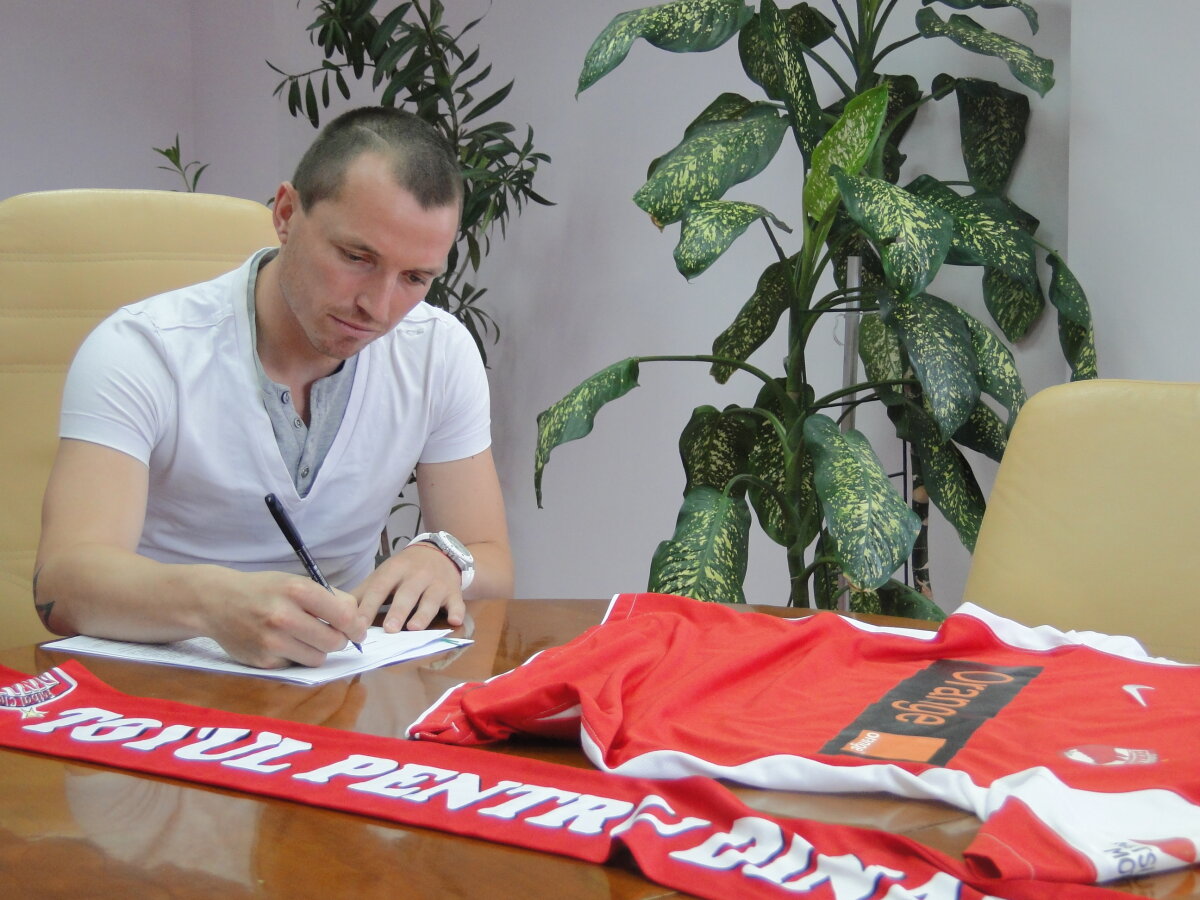 Galcev a semnat azi cu Dinamo: "Vreau să vă răsplătesc încrederea!"