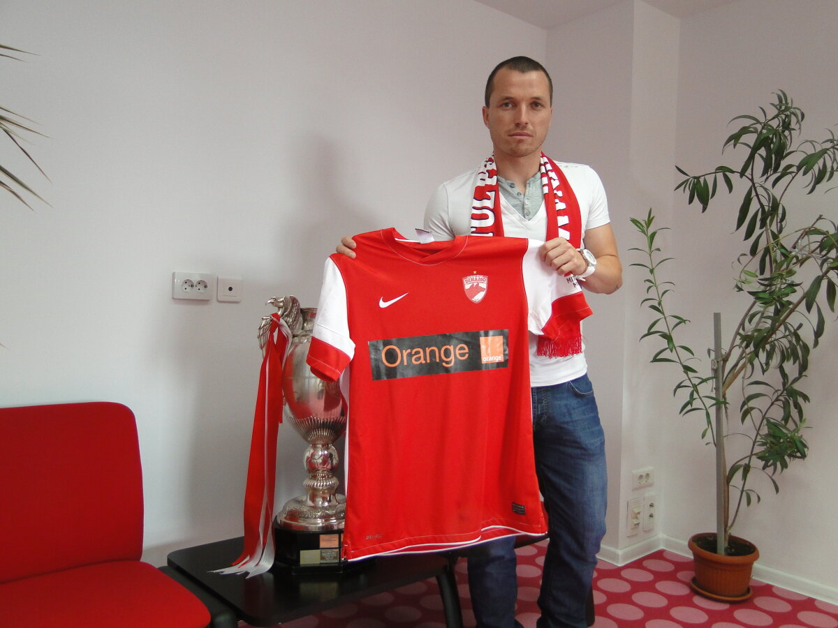 Galcev a semnat azi cu Dinamo: "Vreau să vă răsplătesc încrederea!"