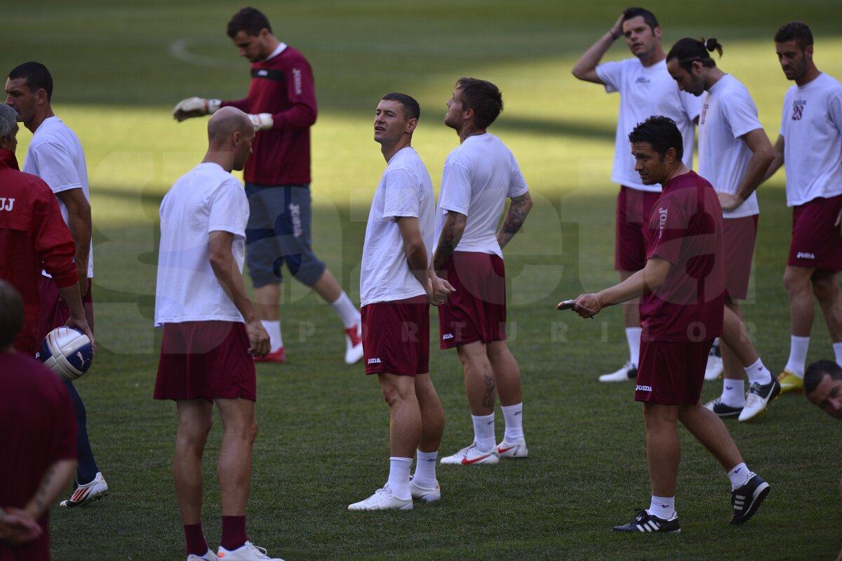 FOTO Campionii s-au antrenat pe National Arena pentru Supercupă şi-i ameninţă pe "cîini"
