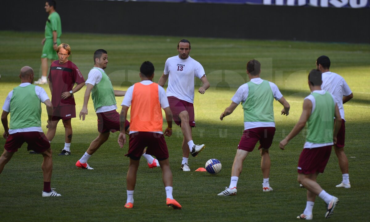 FOTO Campionii s-au antrenat pe National Arena pentru Supercupă şi-i ameninţă pe "cîini"